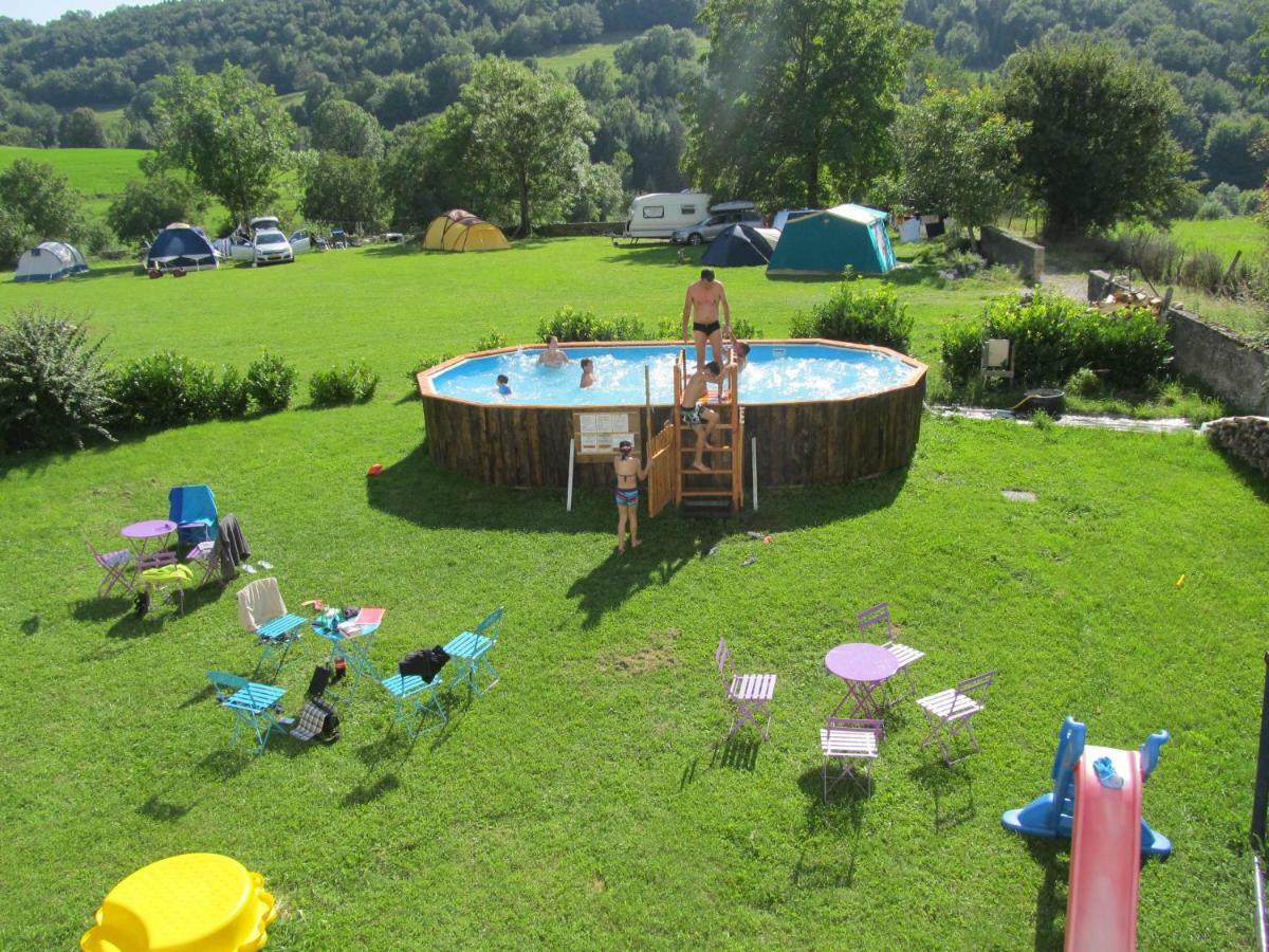 Bed and Breakfast Goute La Vie Marchamp Exterior foto